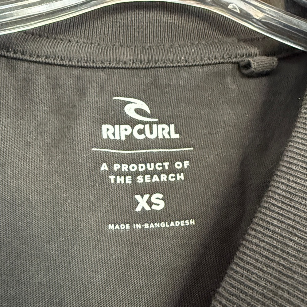 Rip Curl Charcoal Tee with Sunset Graphic - Picture 2 of 3